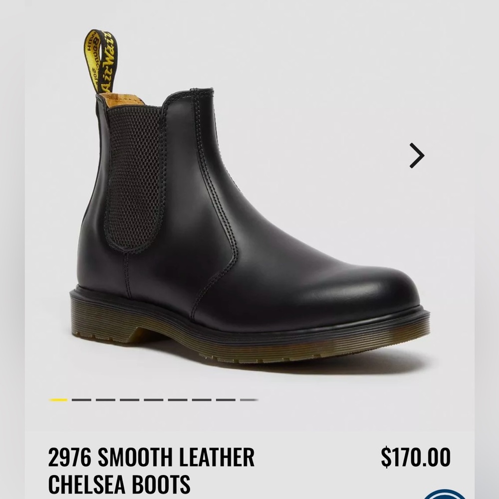Dr. Martens 2976 Smooth Leather Chelsea Boots